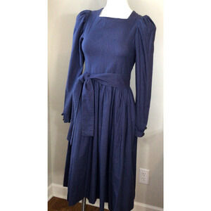 Laura Ashley Vtg. 1980s Blue Cotton Pinstripe Puffed Sleeve Dress Size 8
